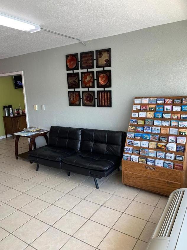 Amerivu Inn-Gilbertsville ภายนอก รูปภาพ